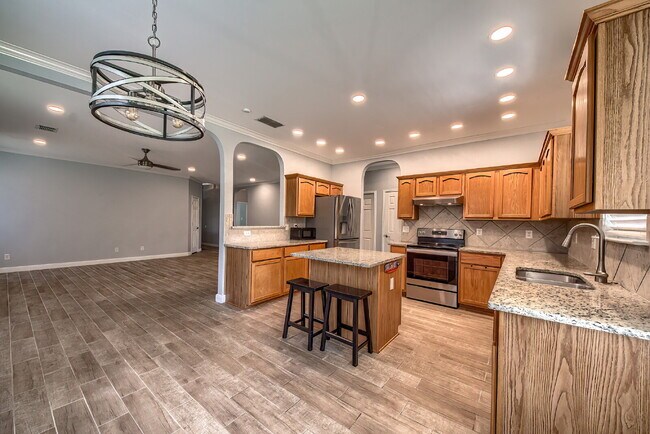 Building Photo - OFFERING 50% OFF THE 1ST MONTH'S RENT