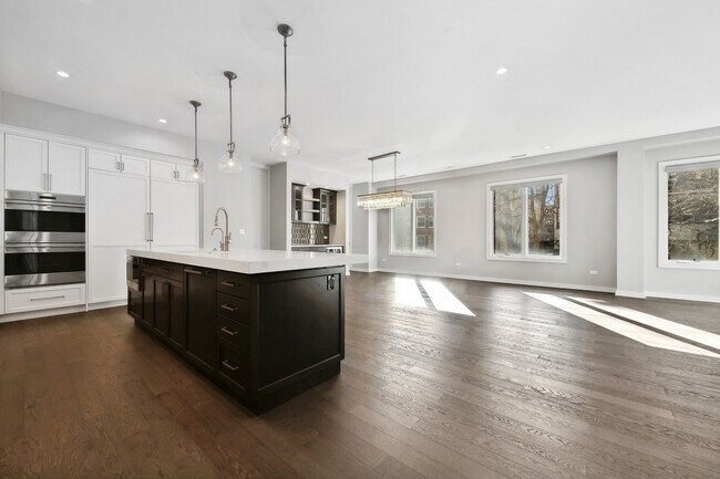 Building Photo - 2753 N Hampden Ct