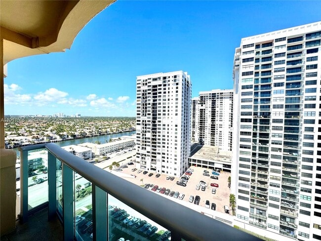 Building Photo - 2501 S Ocean Dr