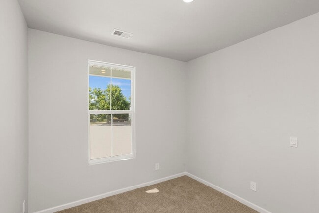 Building Photo - 2985 Mallard Dr