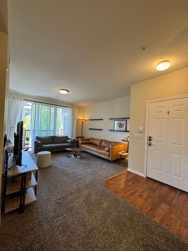 Building Photo - Beautiful 2 Bed/2 Bath Condo in Fort Collins