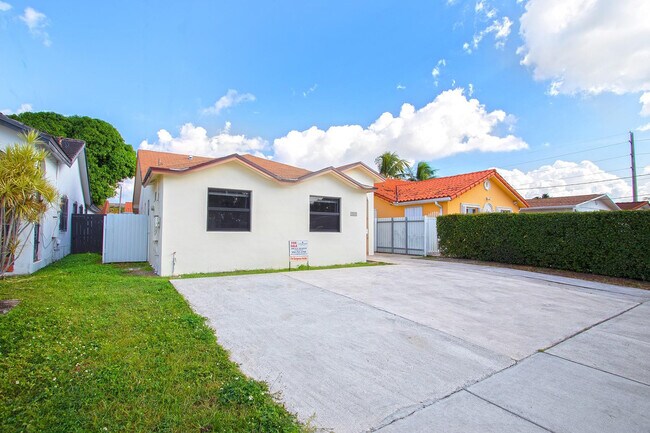 Building Photo - 391 NW 58th Ave