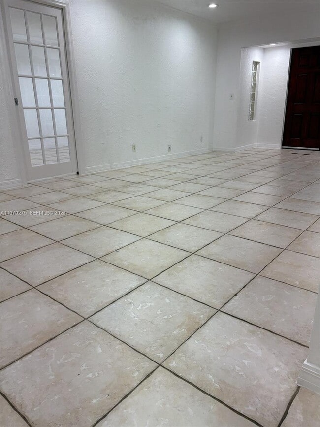 Building Photo - 1970 SW 24th Cir