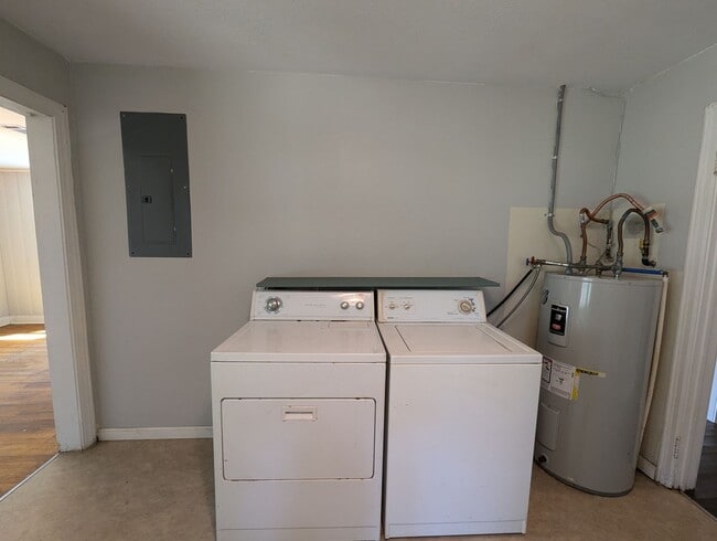Building Photo - 2 Bed/1 Bath Cottage in Batesville
