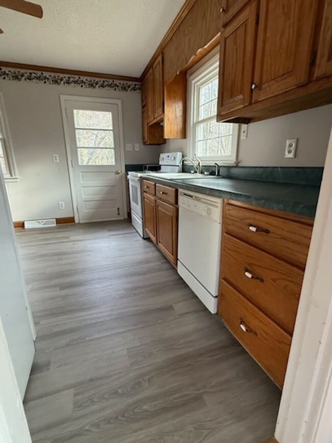 Building Photo - 3 bed, one bath house in Mebane