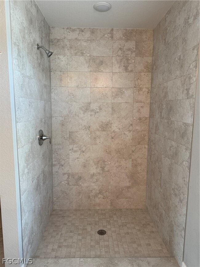 Building Photo - 910 NW 8th Terrace