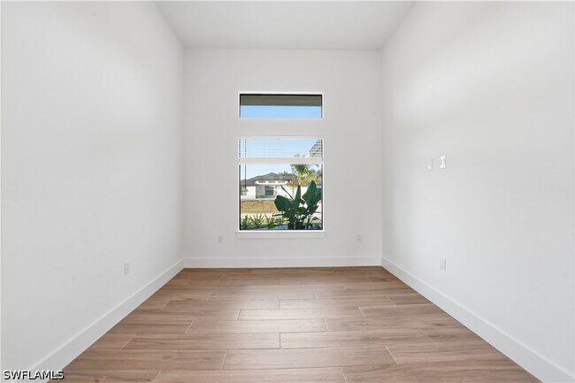 Building Photo - 3903 15th St SW