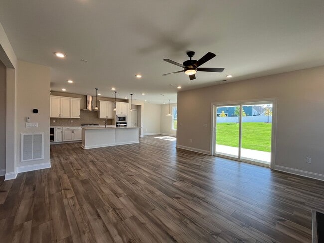 Building Photo - Stunning 5BD, 4.5BA Knightdale Home with Spacious Open Interior, Bonus Loft, and Modern Upgrades ...