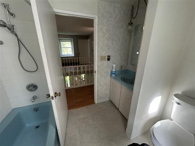 Building Photo - Three Bedroom House for Rent with Large Yard