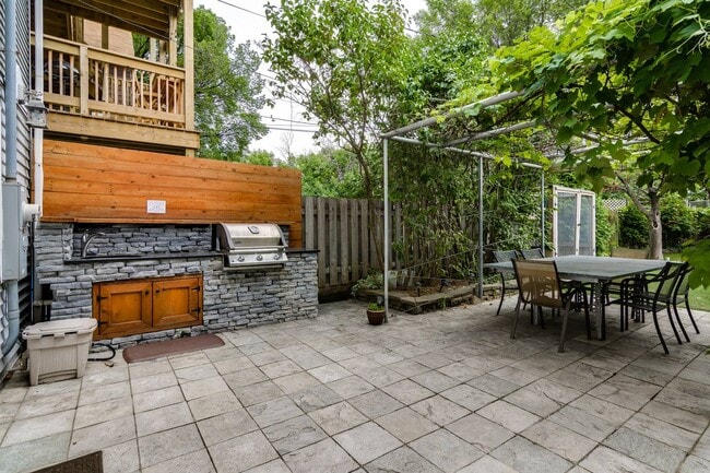 Building Photo - 2125 N. Winchester-