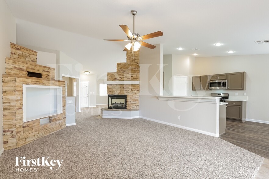 Building Photo - 1066 Oak Shade Ln