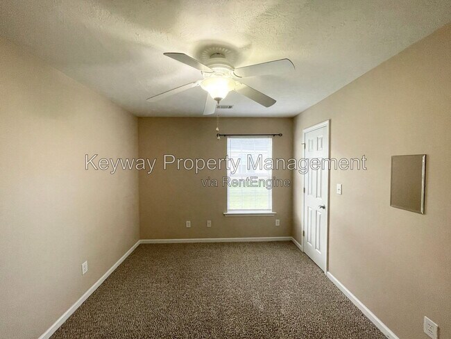 Building Photo - 749 Michelle Ct