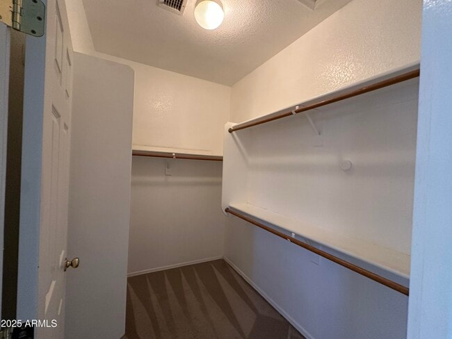 Building Photo - 14333 W Mitchell Dr