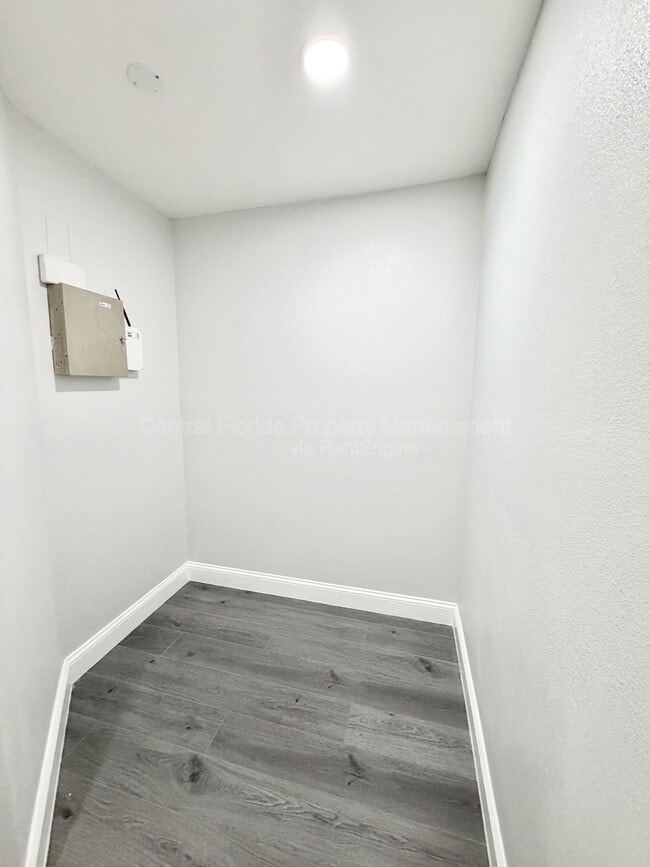 Building Photo - 1080 W Riviera Blvd