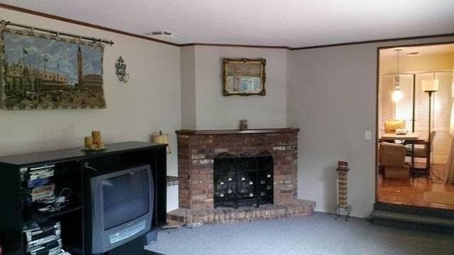 Building Photo - 305 Maplewood Rd