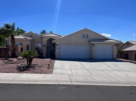 Building Photo - 2926 Ladera Dr