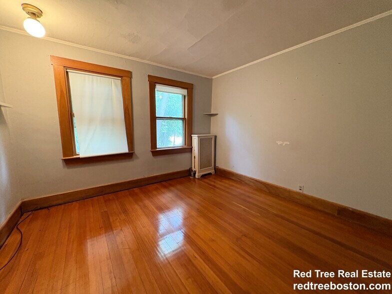 Building Photo - 28 Woodward St