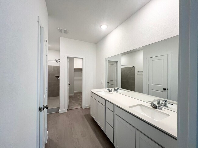 Building Photo - STUNNING New Construction 4/3 in Voss Farms, NBTX