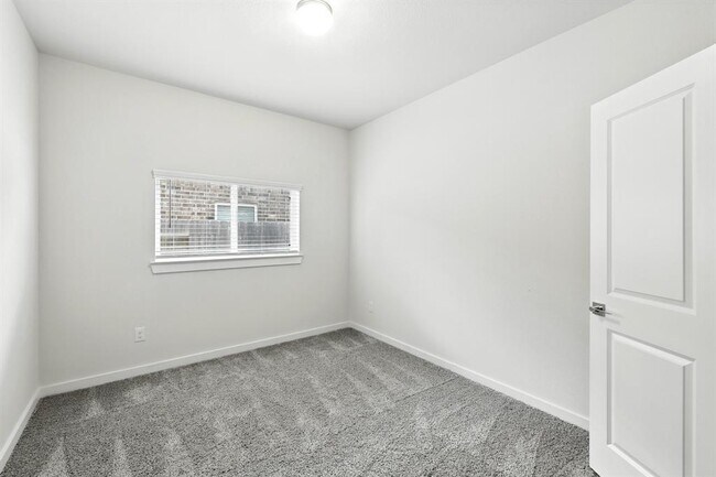 Building Photo - 7846 Grand Louis Wy