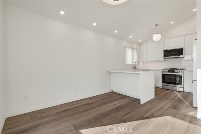 Building Photo - 372 Locust St