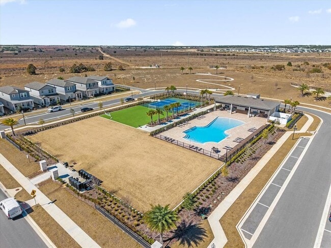 Building Photo - 16246 Merry Aly