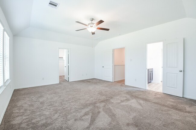 Building Photo - 18825 Amaro Hills Dr