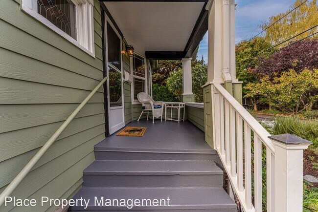 Building Photo - 4 br, 2 bath House - 1134 SE Marion St. Un...