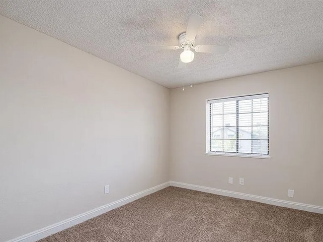 Building Photo - Gorgeous 2 Story Home Fully Upgraded – Move-In Ready!- 4 bedroom 3 bath