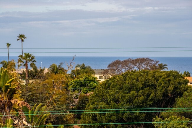 Building Photo - 1090 Devonshire Dr