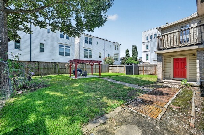 Building Photo - 1822 Rosedale St