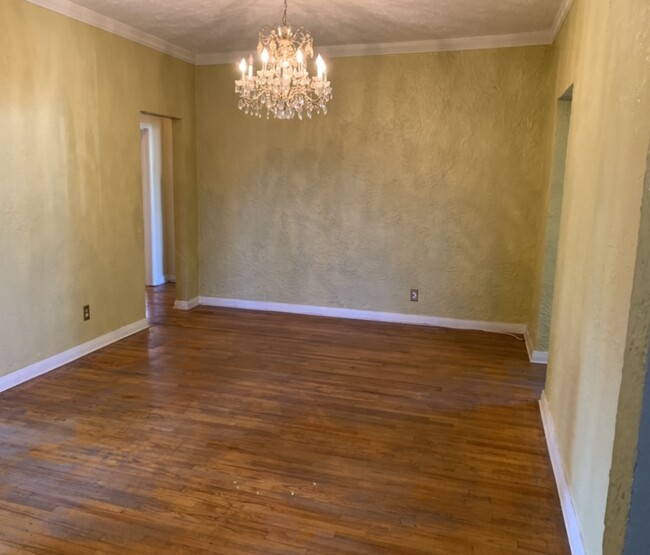 Dining Room - 8820 Alcott St