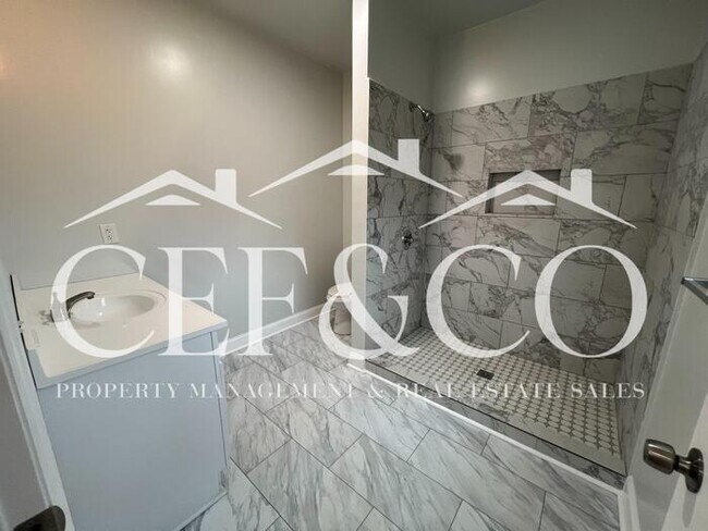 Building Photo - Spacious 3 Bed / 2 Bath Home – District 7, Spartanburg