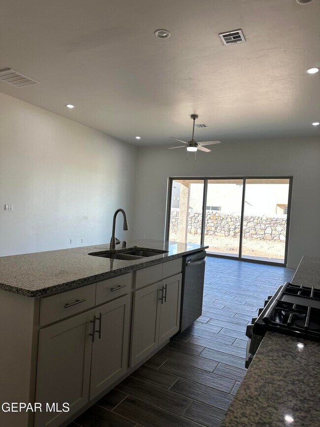 Building Photo - 51073 Sand Verbena Ave