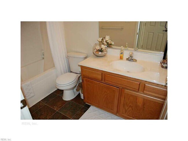 Building Photo - LAKE FRONT CONDO