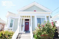 Building Photo - Renovated 5BR Home with Parking & Outdoor ...