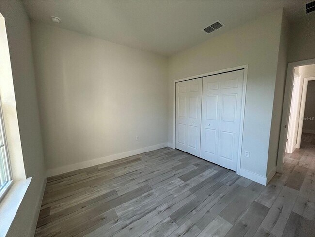 Building Photo - 2097 W Hampshire Blvd