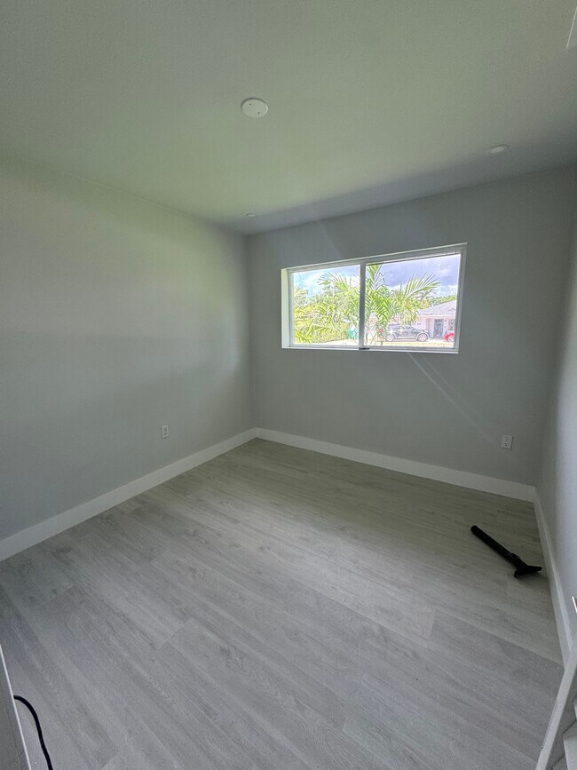 Building Photo - 8560 SW 126th Terrace