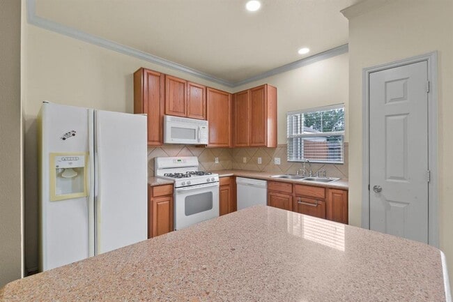 Building Photo - 3408 Glenmore Meadow Dr