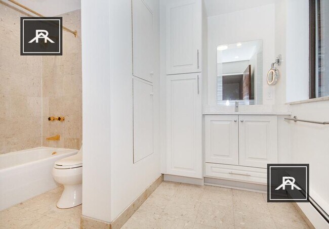 Building Photo - 1 bedroom in Brookline MA 02446