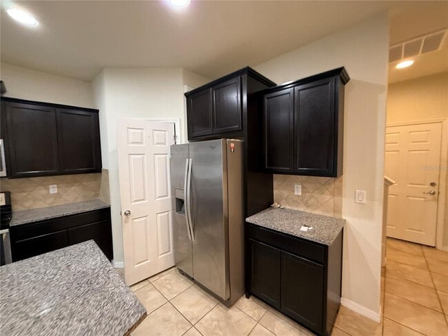 Building Photo - 9154 Hillcroft Dr