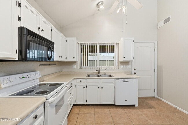 Building Photo - 1805 W Curry Dr