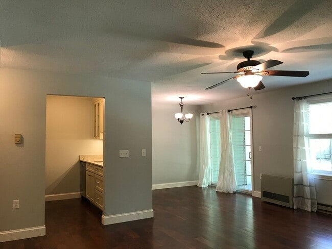 Building Photo - Somerset Condominiums, Freeport:2BR/1BA av...