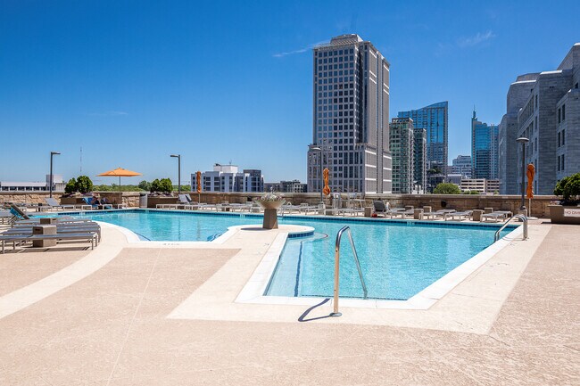 Building Photo - 1080 Peachtree St NE