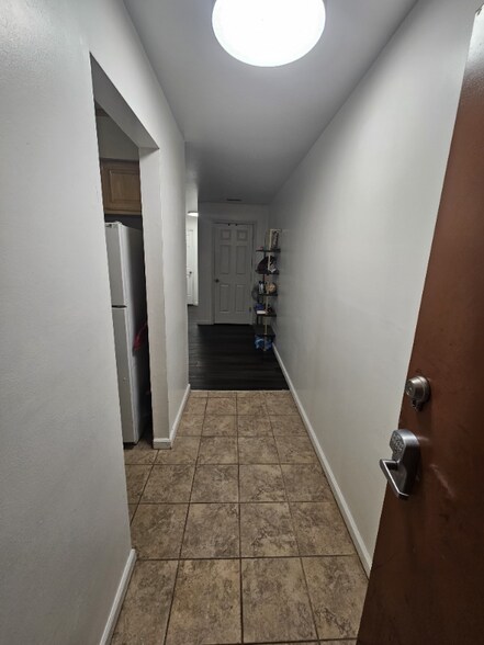 Building Photo - 301 Kennedy Dr