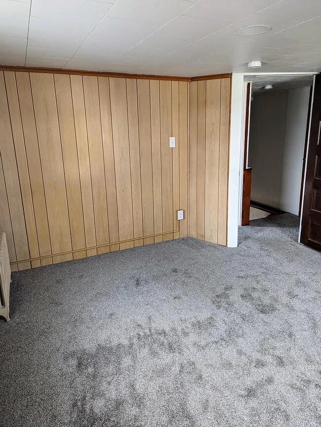 Building Photo - 37 Hurbane St