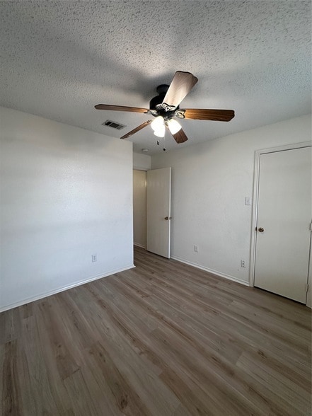 Building Photo - 1315 E Brown St