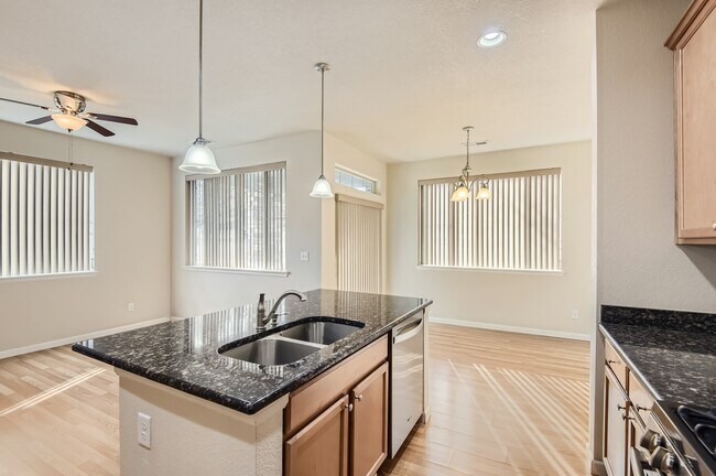 Building Photo - 9090 E Phillips Ln