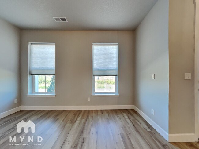 Building Photo - 4151 SE Fortress Ln