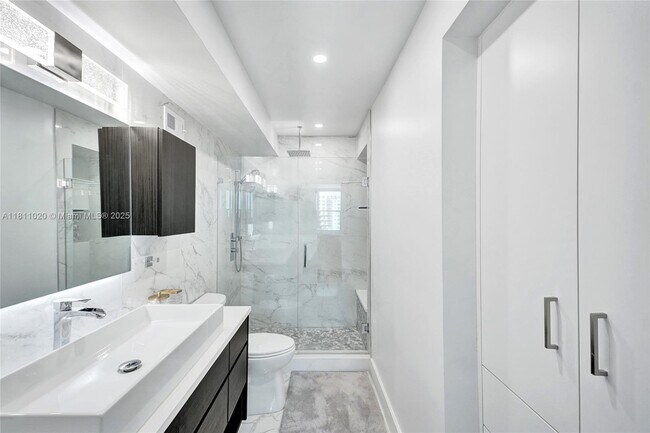Building Photo - 2501 S Ocean Dr