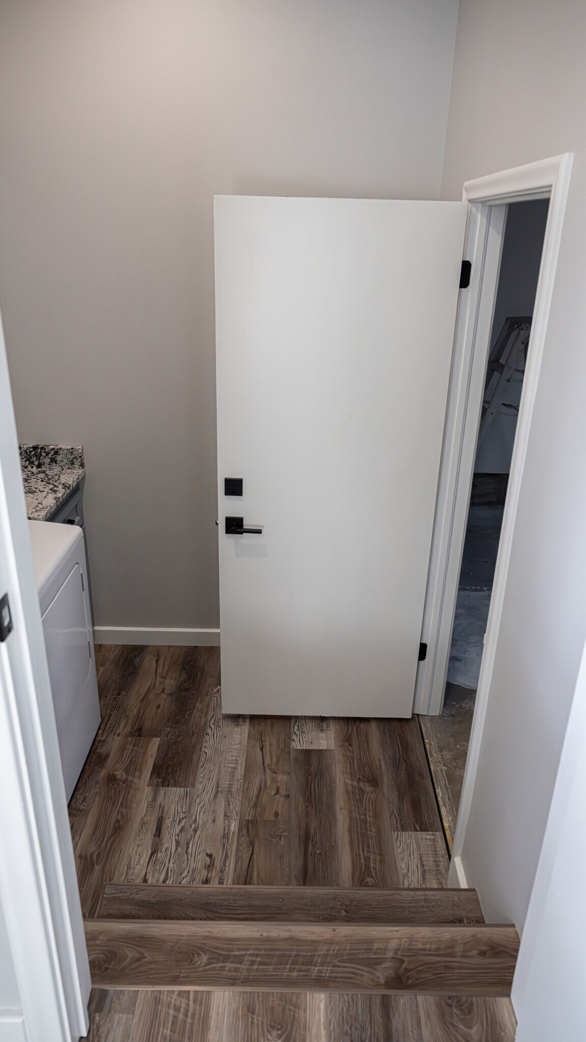 Building Photo - 920 9th St